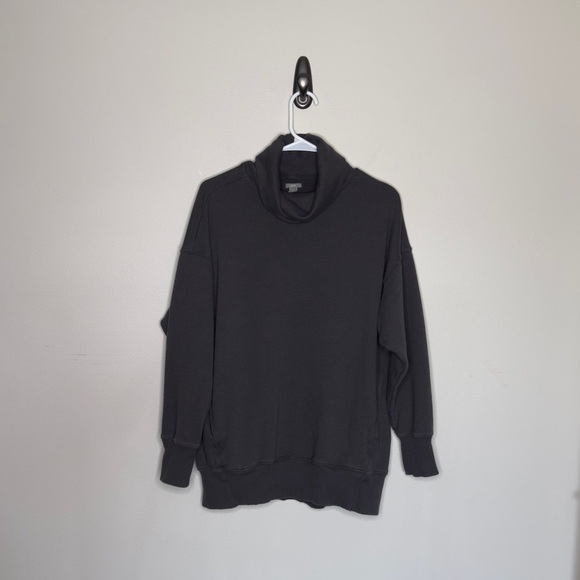 Aerie Turtleneck Sweatshirt Sweater - Picture 1 of 4